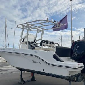 Bateau à moteur Bayliner Trophy 20CX occasion 2022 à vendre chez votre concessionnaire Canet Boat Plaisance