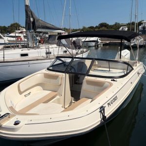 Bateau à moteur Bayliner VR6 Bowrider occasion 2020 à vendre chez votre concessionnaire Canet Boat Plaisance
